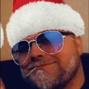 Meet your Posher, Derek